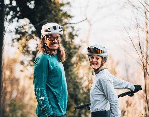 Claudia-und-Roman-von-BUCKETRIDE-ein-gutes-Team-original (1) Claudia-und-Roman-von-BUCKETRIDE-ein-gutes-Team-original (1)